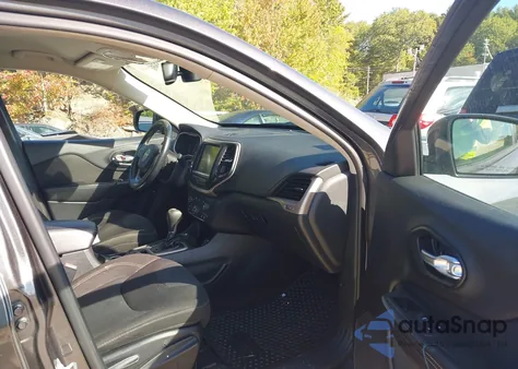 2016 Jeep Cherokee Altitude z USA, uszkodzony, nr VIN 1C4PJMCB9GW186984